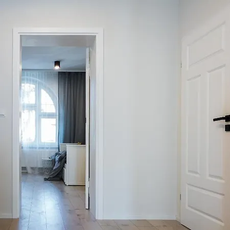 Aon Dla 5 Osób Fahrenheita 2 *